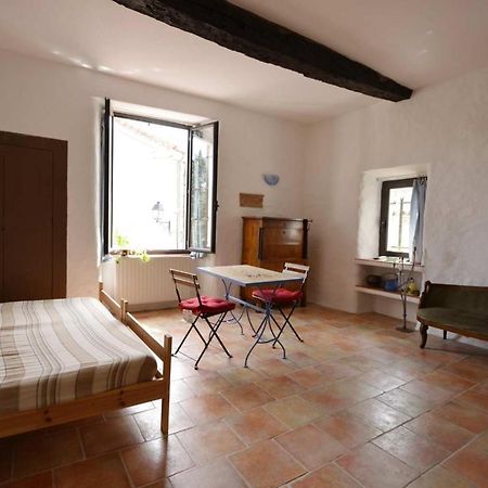 Studio De La Cheminee Et Studio De La Place Apartment Sigonce ภายนอก รูปภาพ