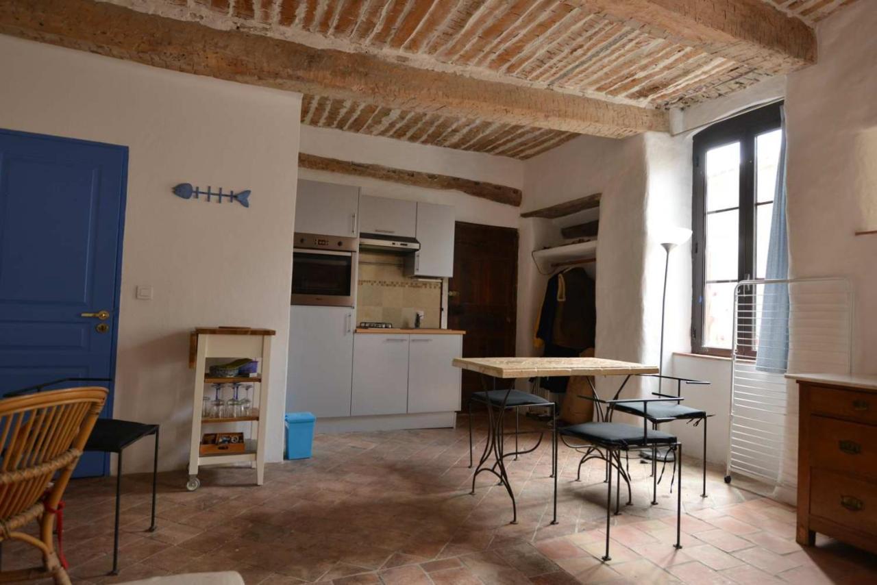 Studio De La Cheminee Et Studio De La Place Apartment Sigonce ภายนอก รูปภาพ