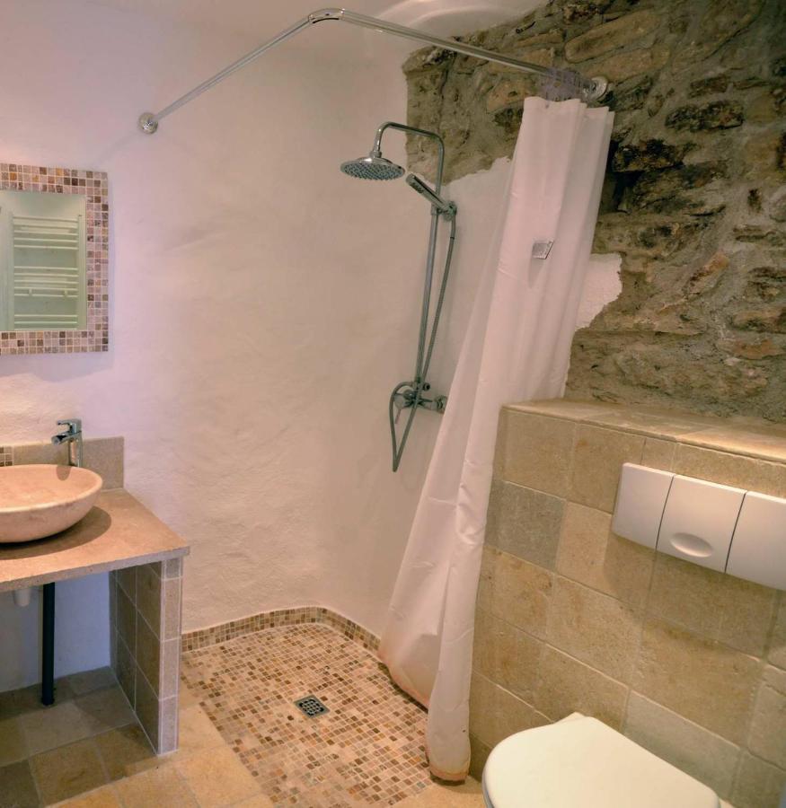 Studio De La Cheminee Et Studio De La Place Apartment Sigonce ภายนอก รูปภาพ